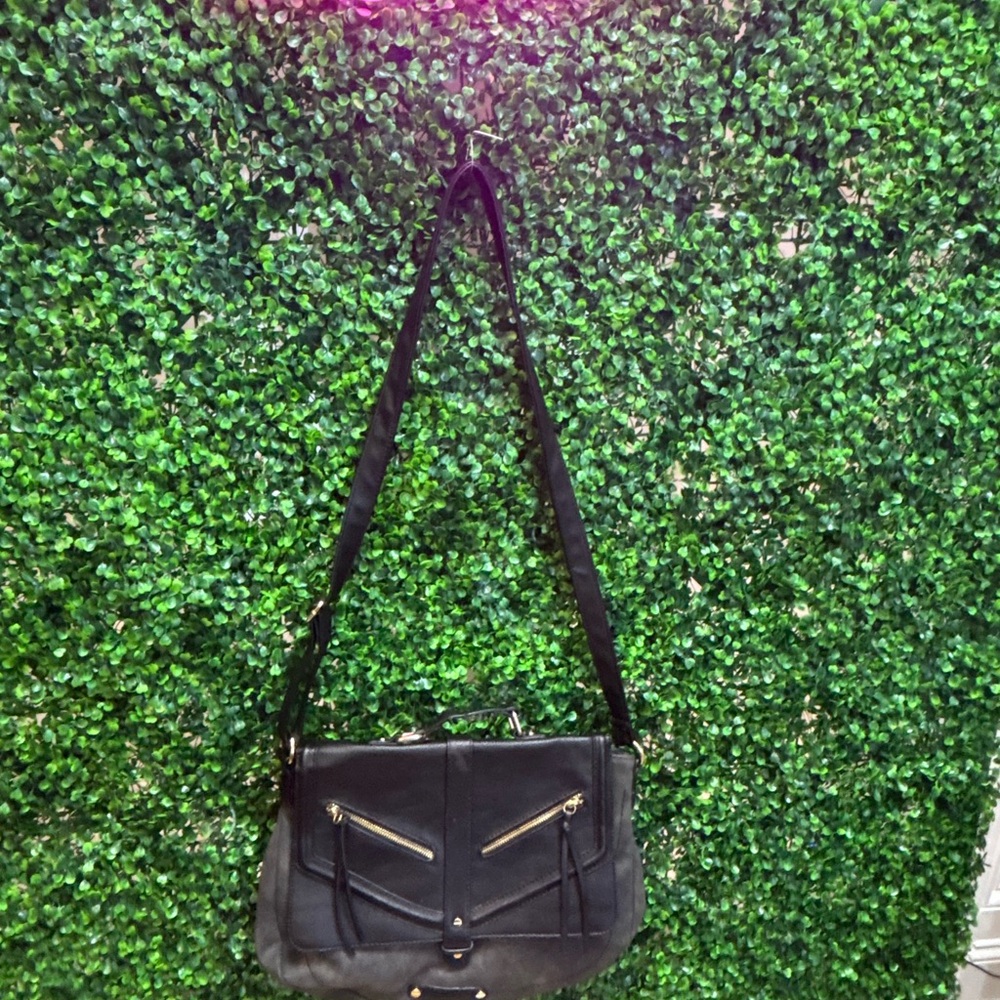 Stylish Black Shoulder Bag